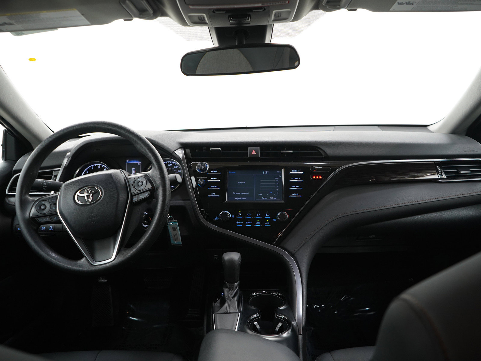 Used 2019 Toyota Camry LE FWD image 13