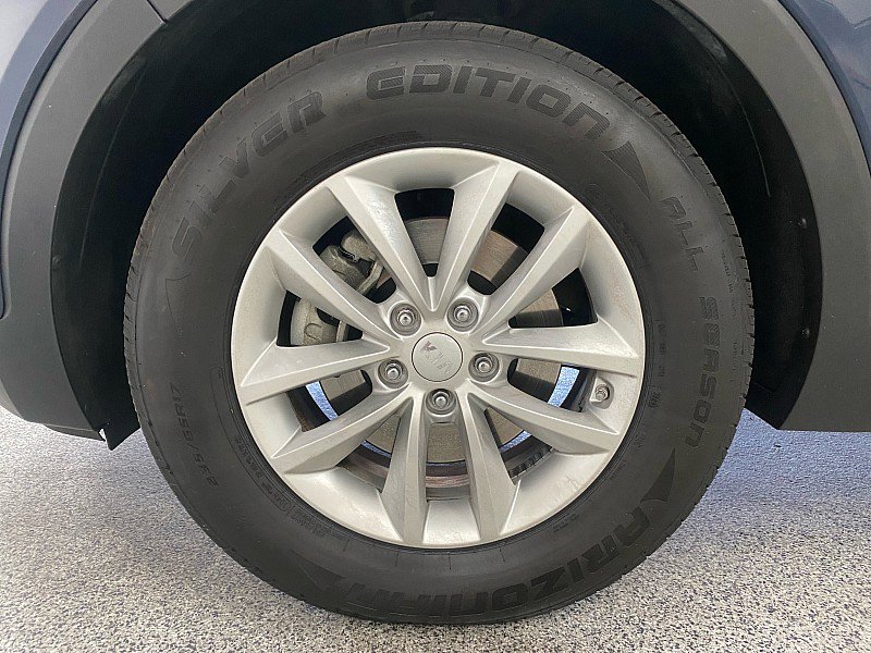 Used 2018 Kia Sorento LX image 23