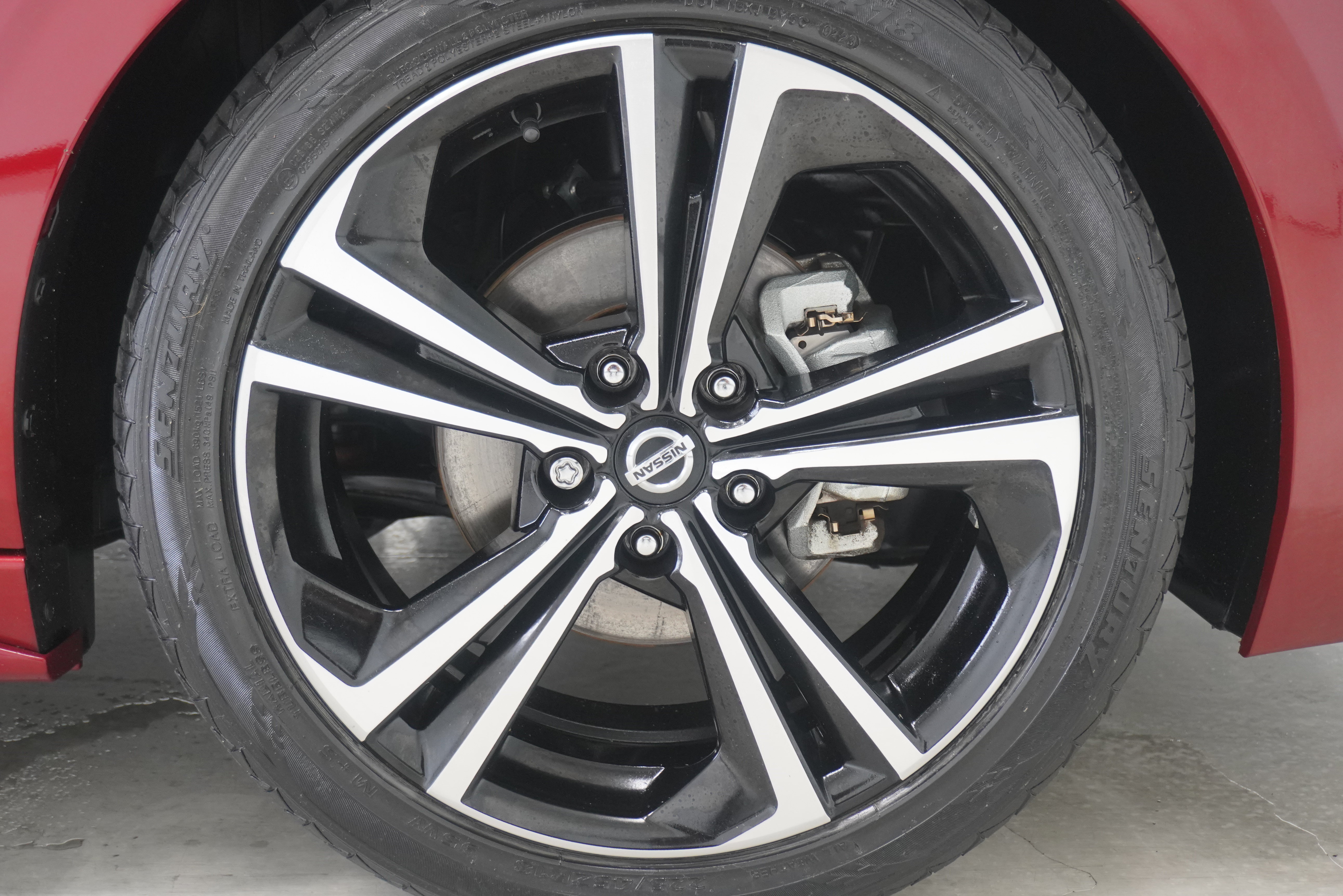 Used 2021 Nissan Sentra SR FWD image 23