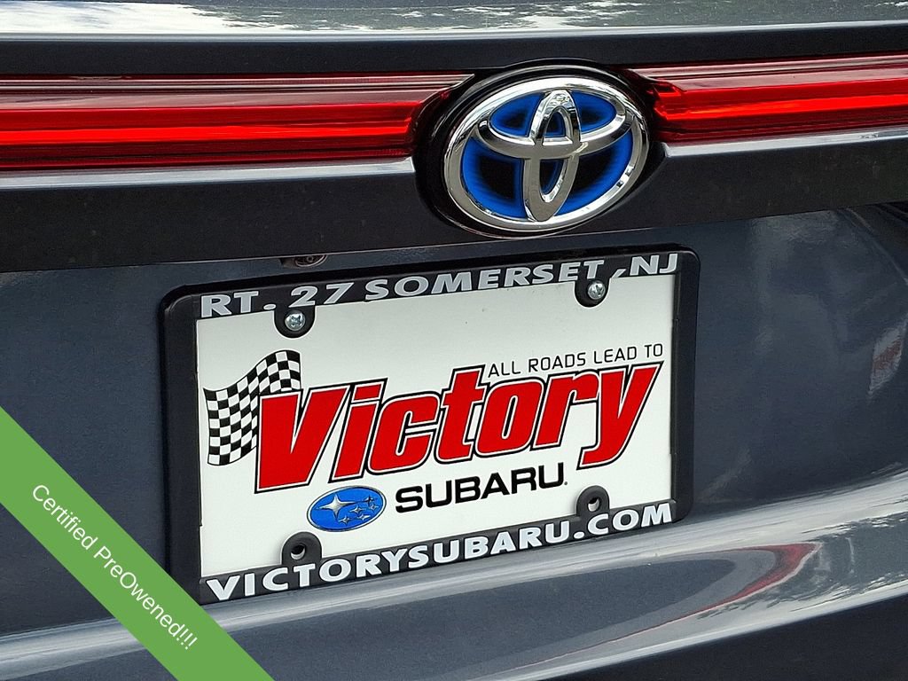 Used 2022 Toyota Venza LE AWD/4WD image 29
