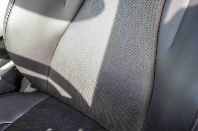 Used 2024 Kia Carnival EX image 26