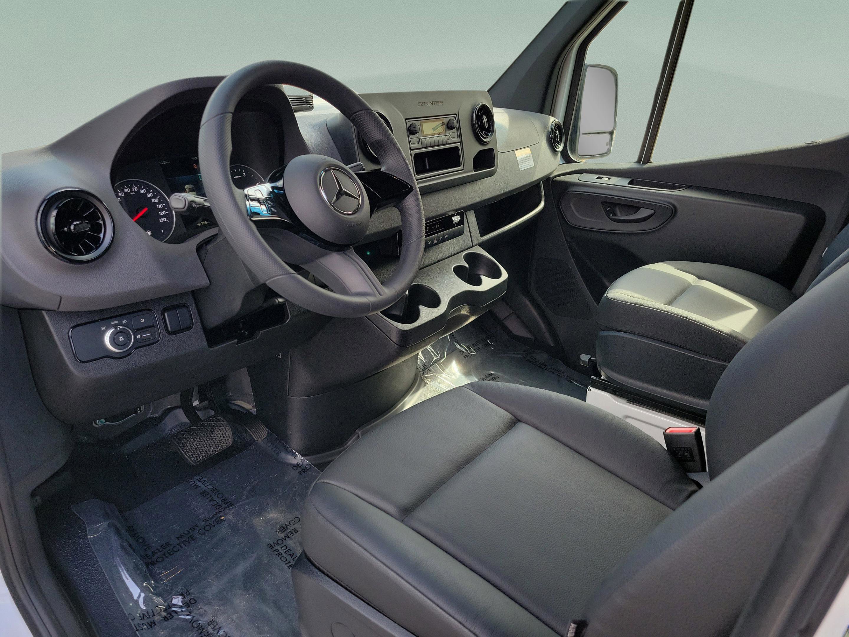 New 2025 Mercedes-Benz Sprinter 2500 image 15