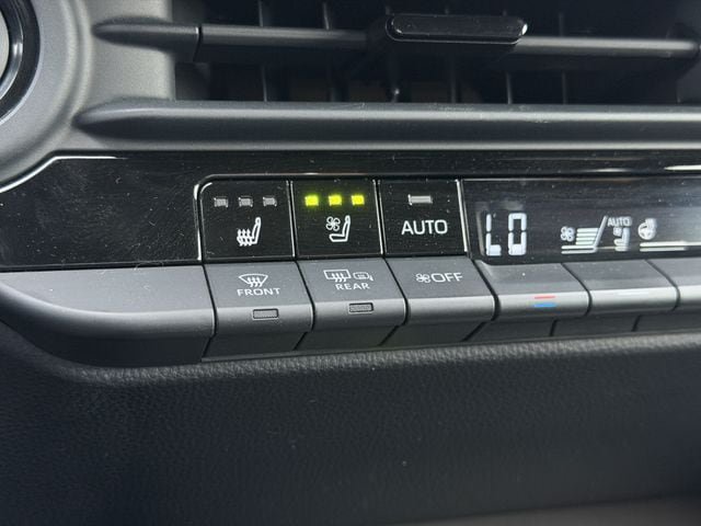Certified 2026 Toyota Crown AWD/4WD image 22