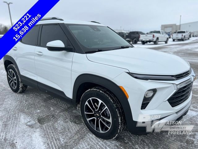 Used 2024 Chevrolet TrailBlazer LT w/ Driver Confidence Package image 8