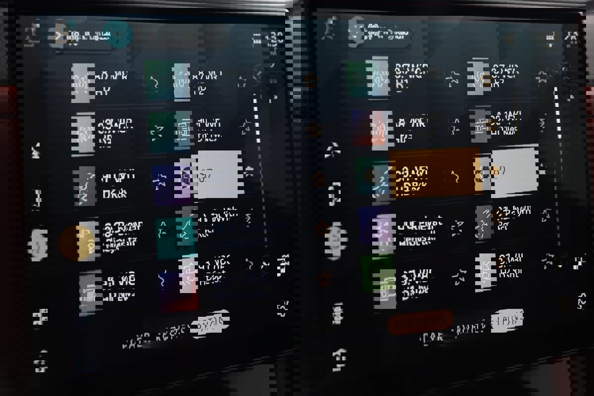 Used 2024 Jaguar F-PACE SVR image 60