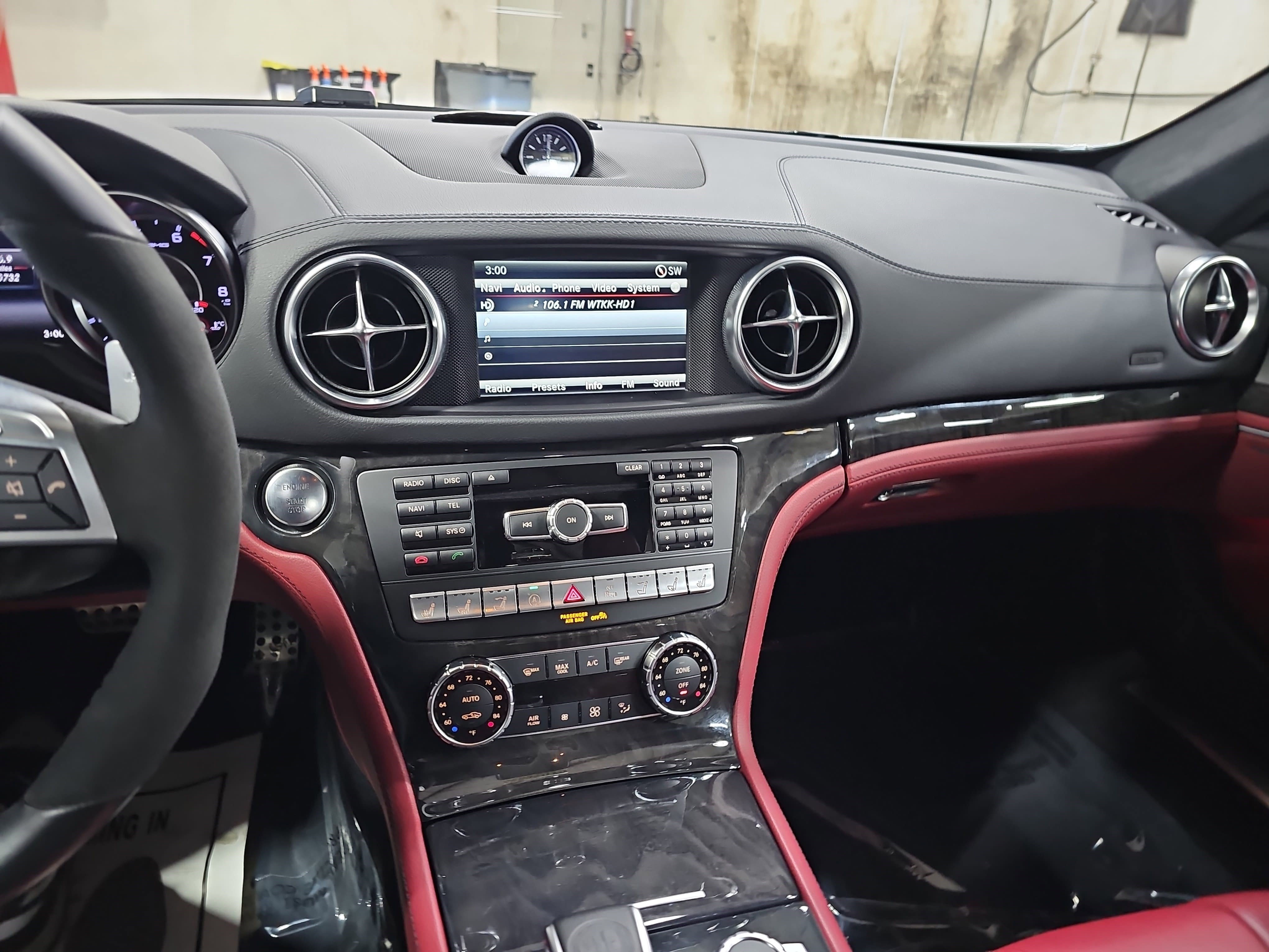 Used 2016 Mercedes-Benz SL 63 AMG image 18