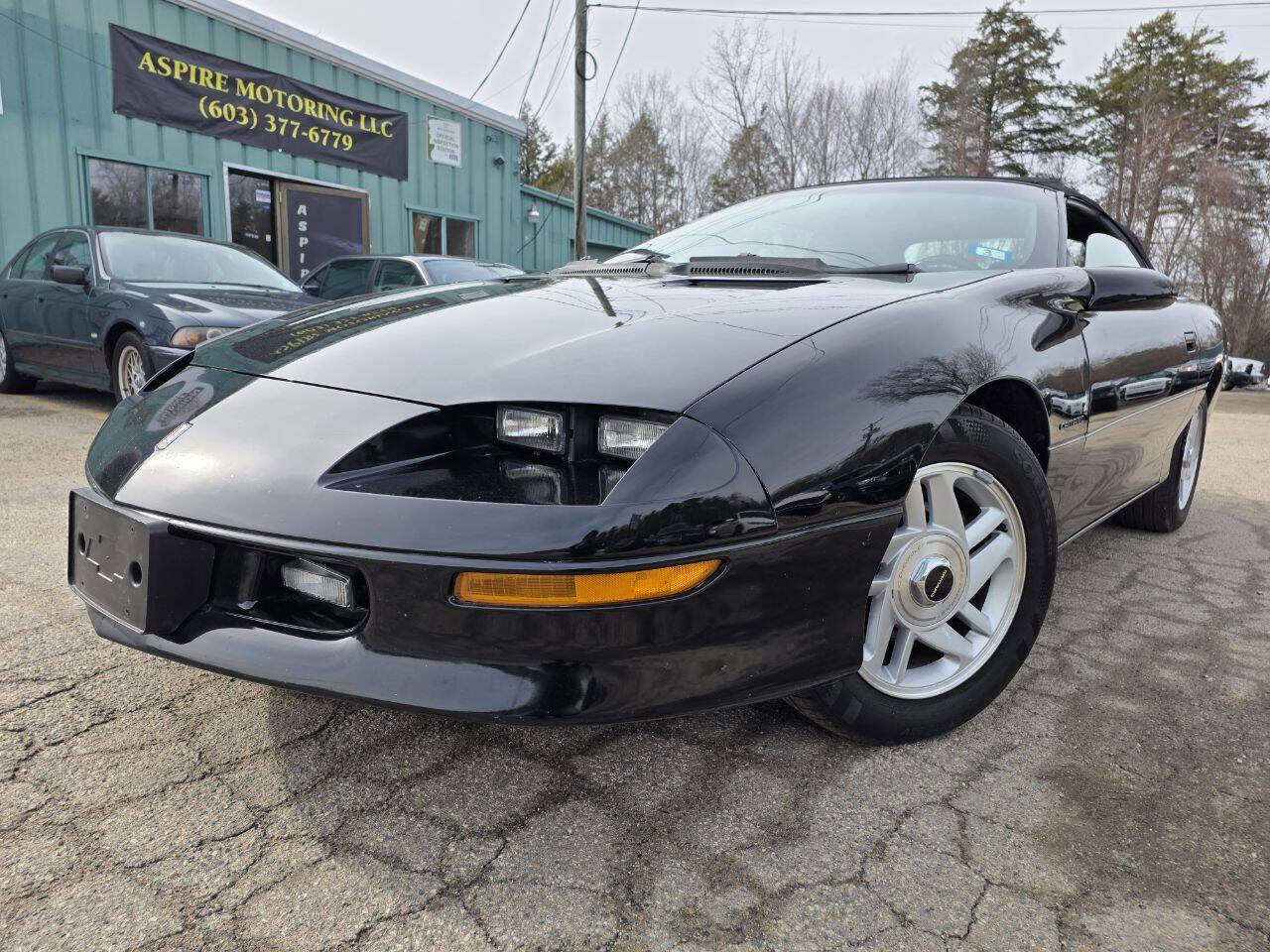 Used 1994 Chevrolet Camaro LT RWD image 2
