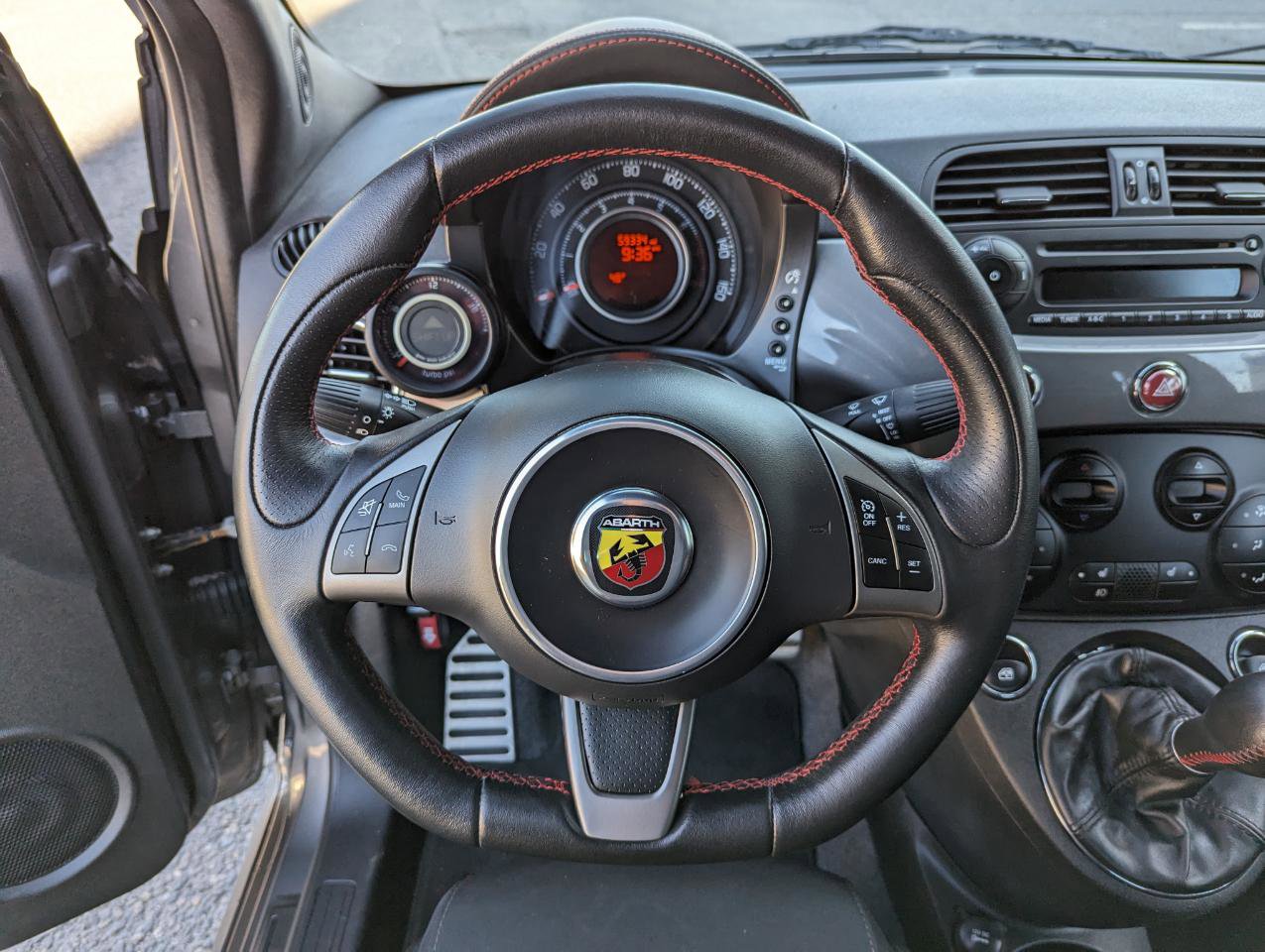 Used 2013 FIAT 500 Abarth w/ Comfort/Convenience Group image 18