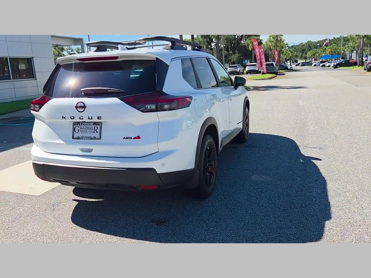 Used 2025 Nissan Rogue SV AWD/4WD image 33