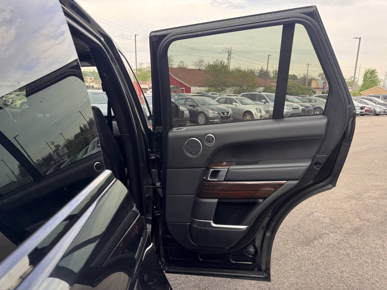 Used 2016 Land Rover Range Rover Autobiography AWD/4WD image 17