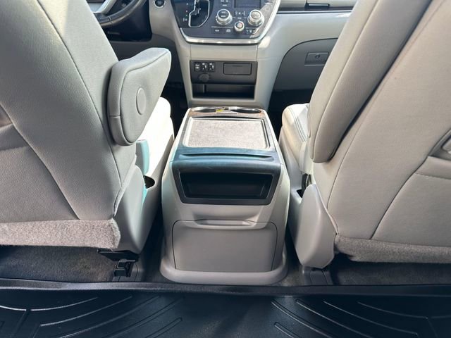 Used 2017 Toyota Sienna XLE w/ XLE Navigation Package AWD/4WD image 19