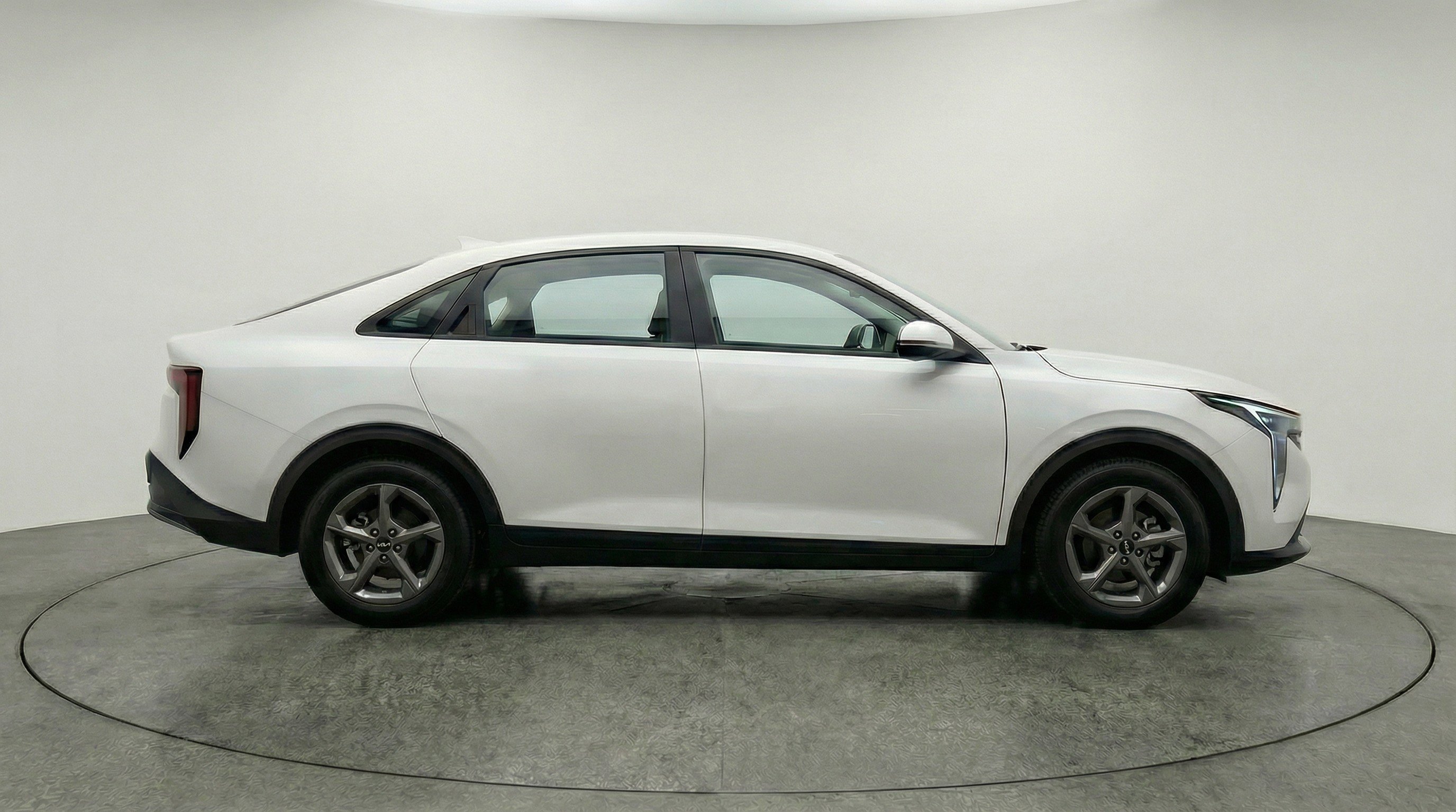 Used 2025 Kia K4 FWD image 11