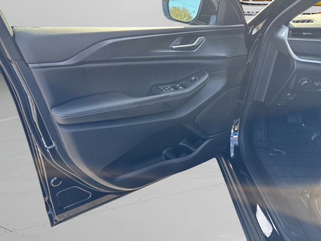 New 2025 Jeep Grand Cherokee 4WD image 22
