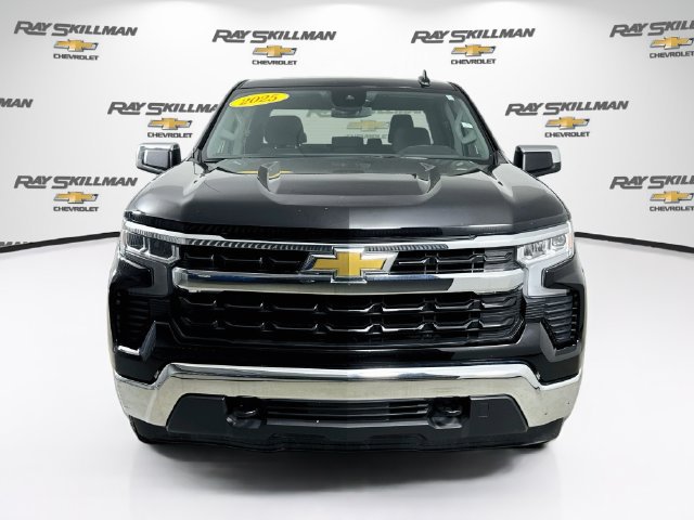 Used 2025 Chevrolet Silverado 1500 LT AWD/4WD image 2