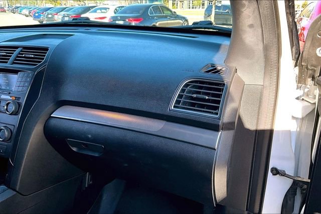 Used 2019 Ford Explorer XLT image 23