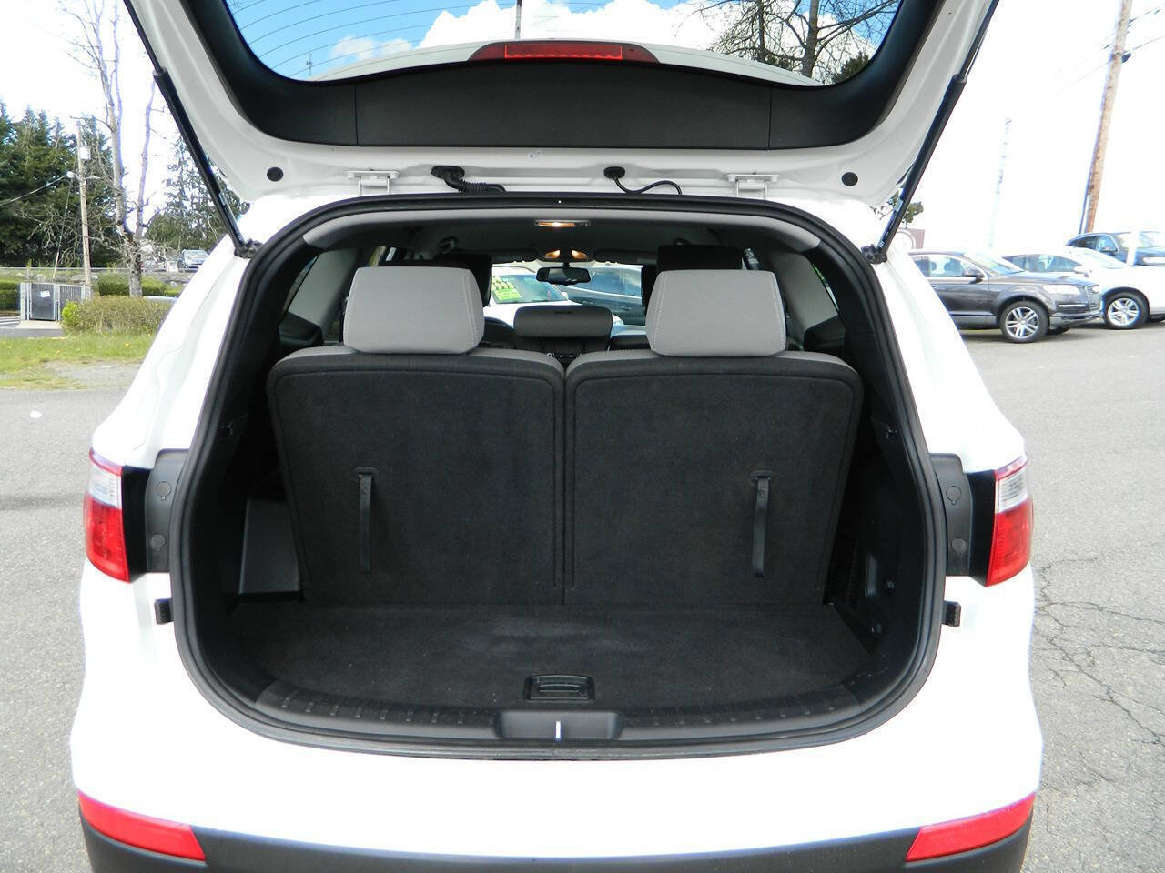 Used 2016 Hyundai Santa Fe SE image 10