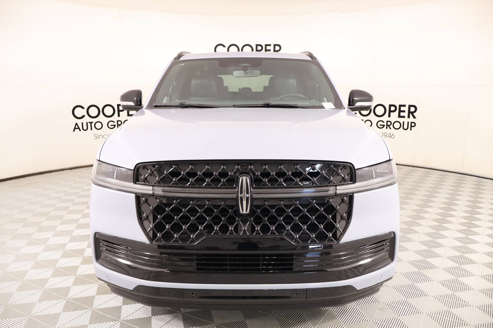 New 2026 Lincoln Navigator L Reserve w/ Jet Appearance Package AWD/4WD image 9