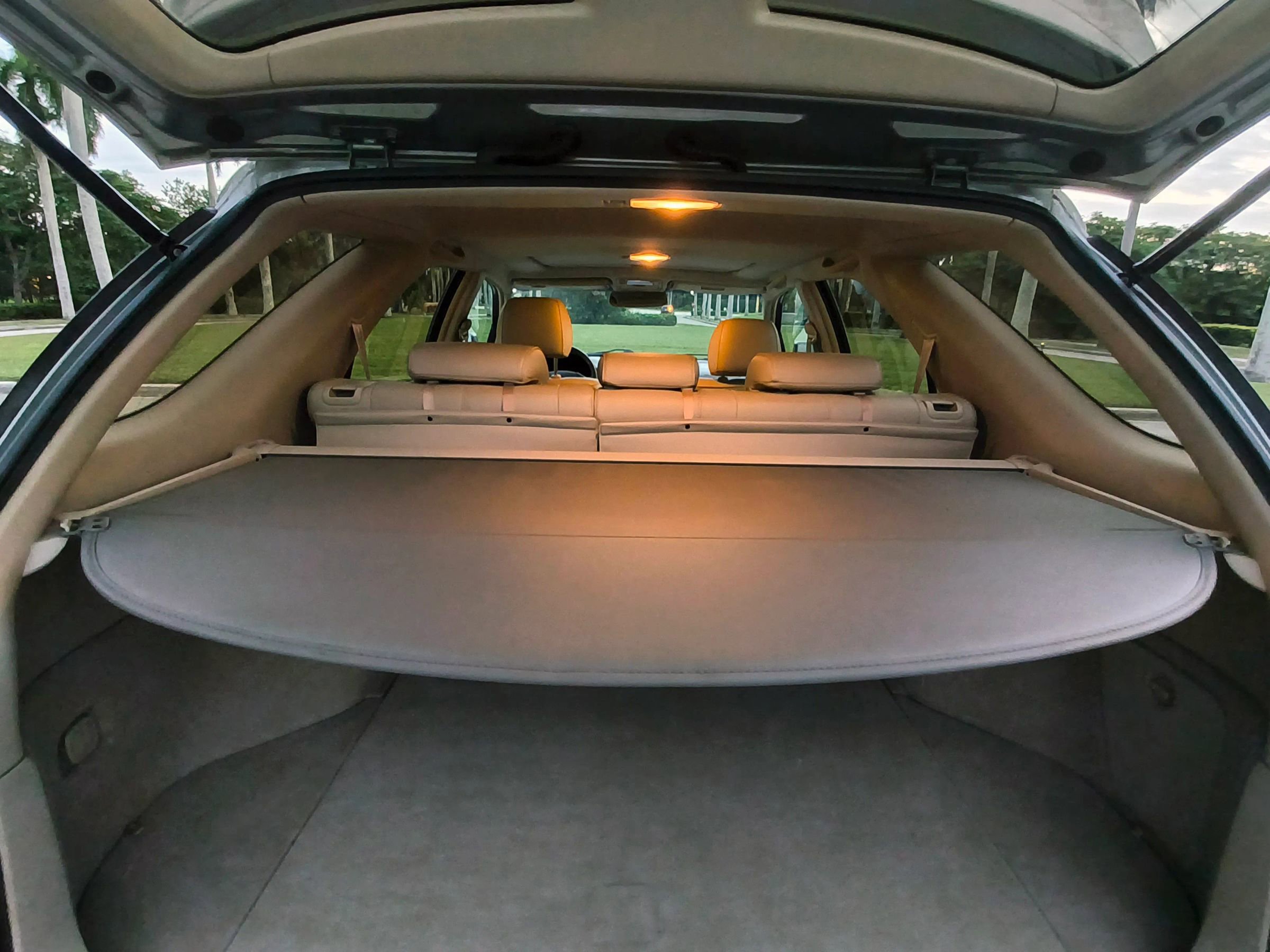 Used 2000 Lexus RX 300 4WD w/ Premium Pkg image 48