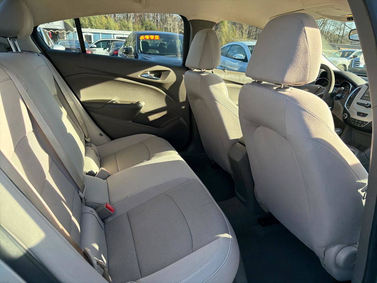 Used 2018 Chevrolet Cruze LS image 18