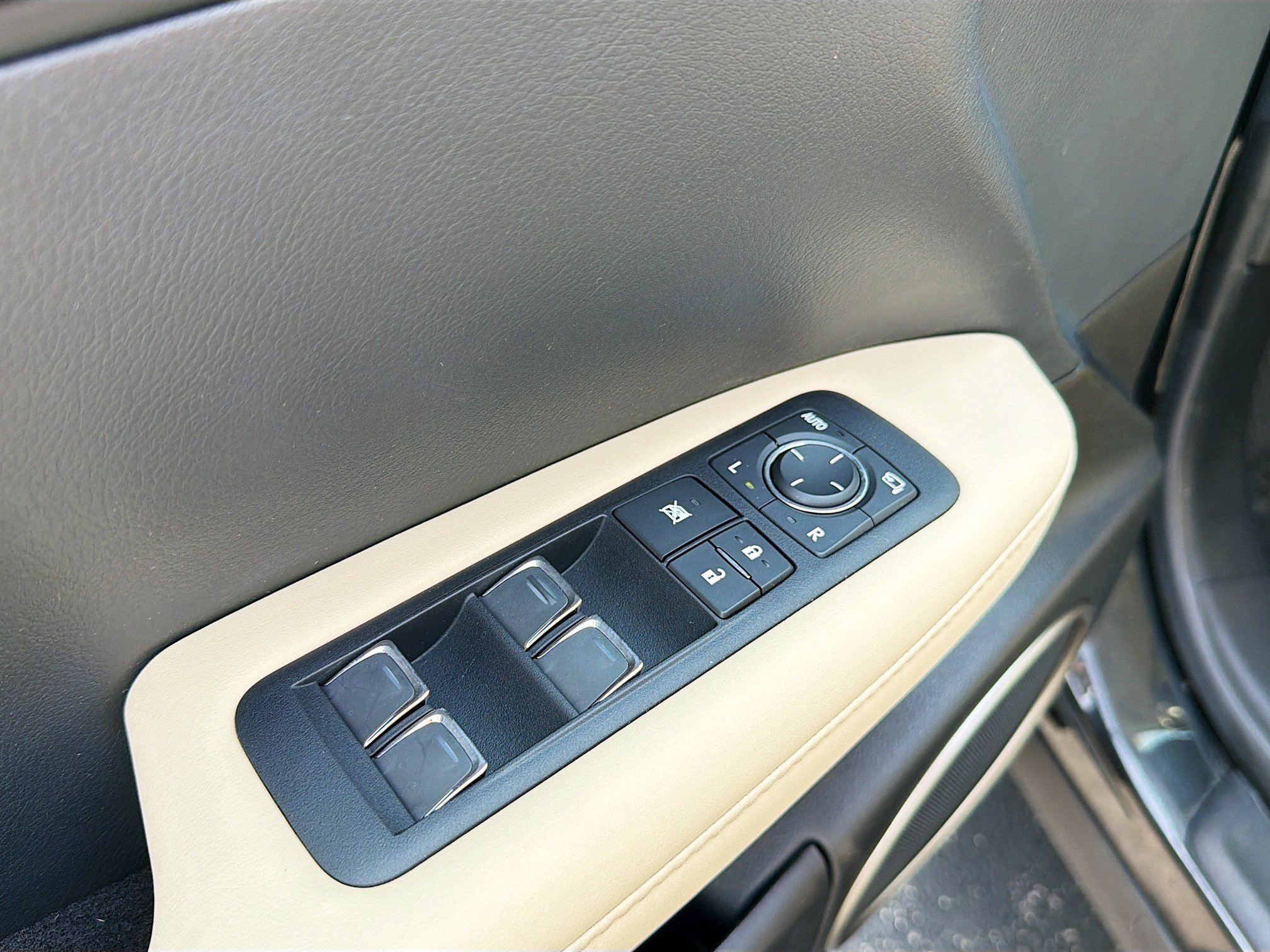 Certified 2022 Lexus RX 350 AWD w/ Premium Package image 8