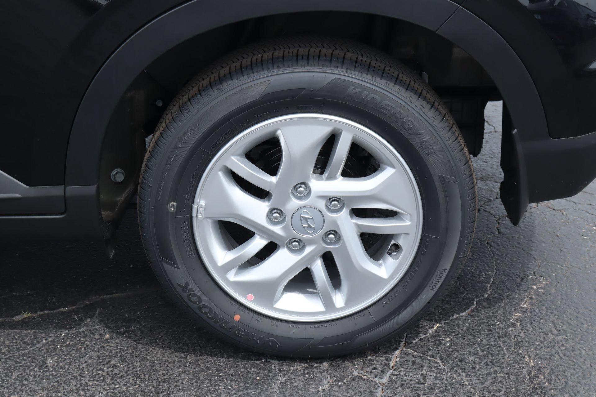 New 2026 Hyundai Venue SE FWD image 17