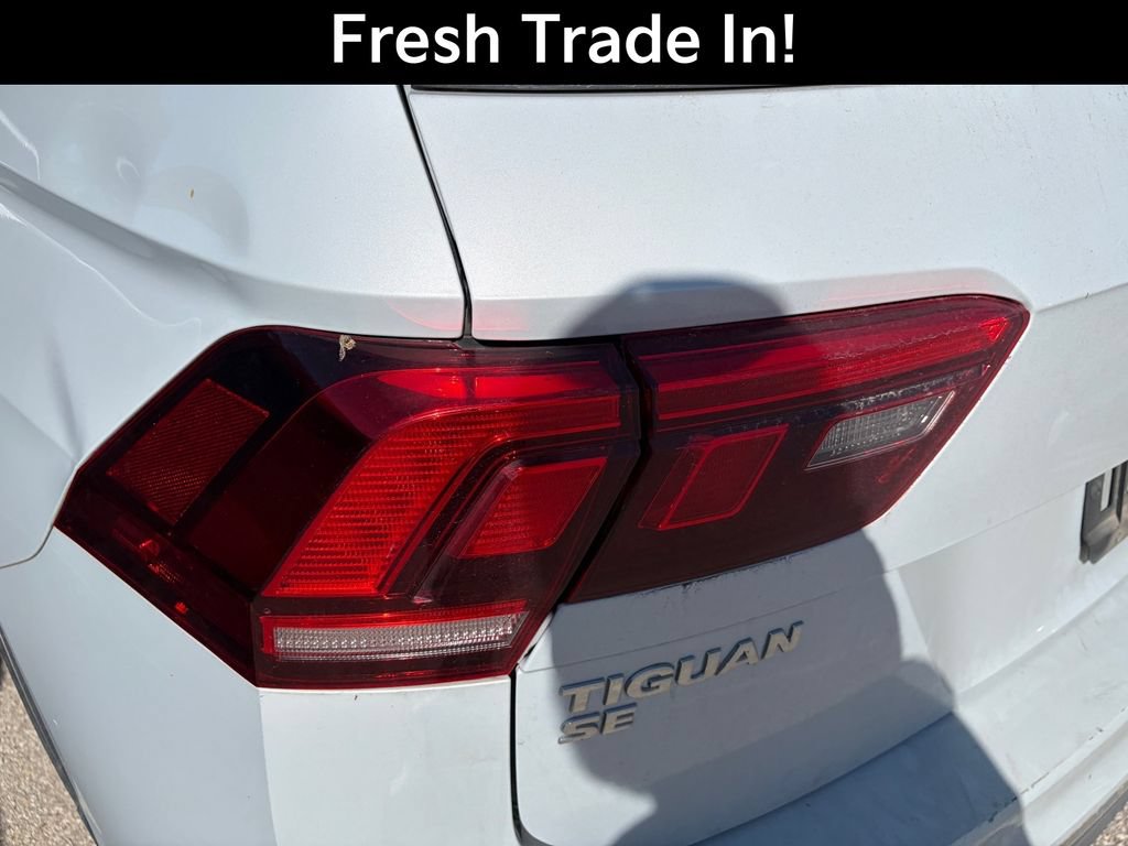 Used 2018 Volkswagen Tiguan SEL FWD image 11
