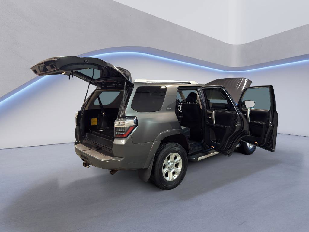 Used 2016 Toyota 4Runner SR5 AWD/4WD image 12