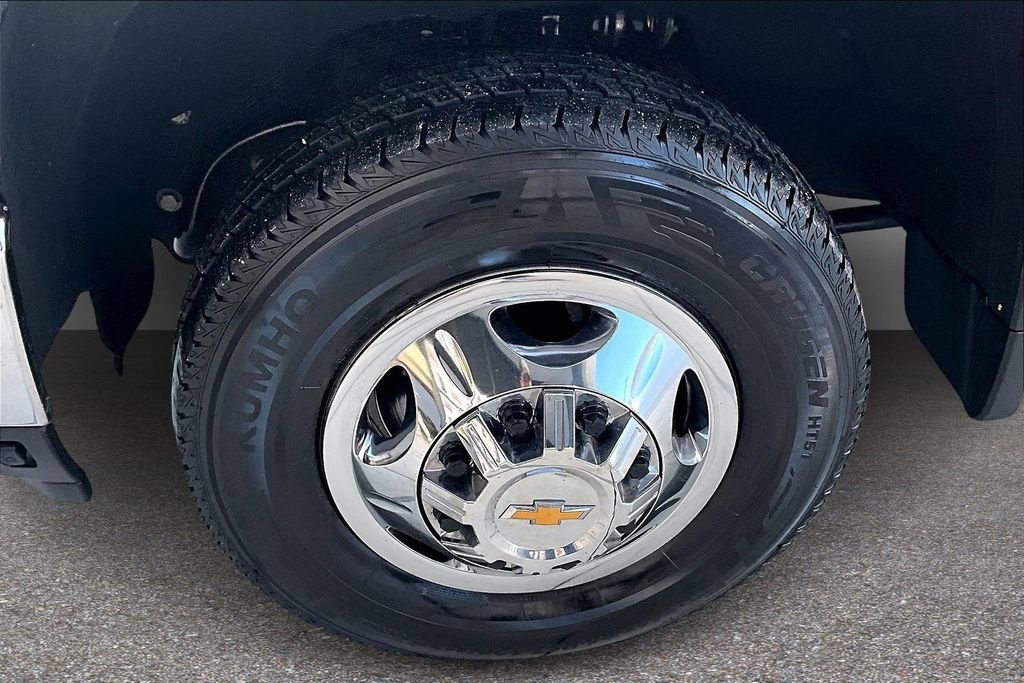 Used 2024 Chevrolet Silverado 3500 LT image 26