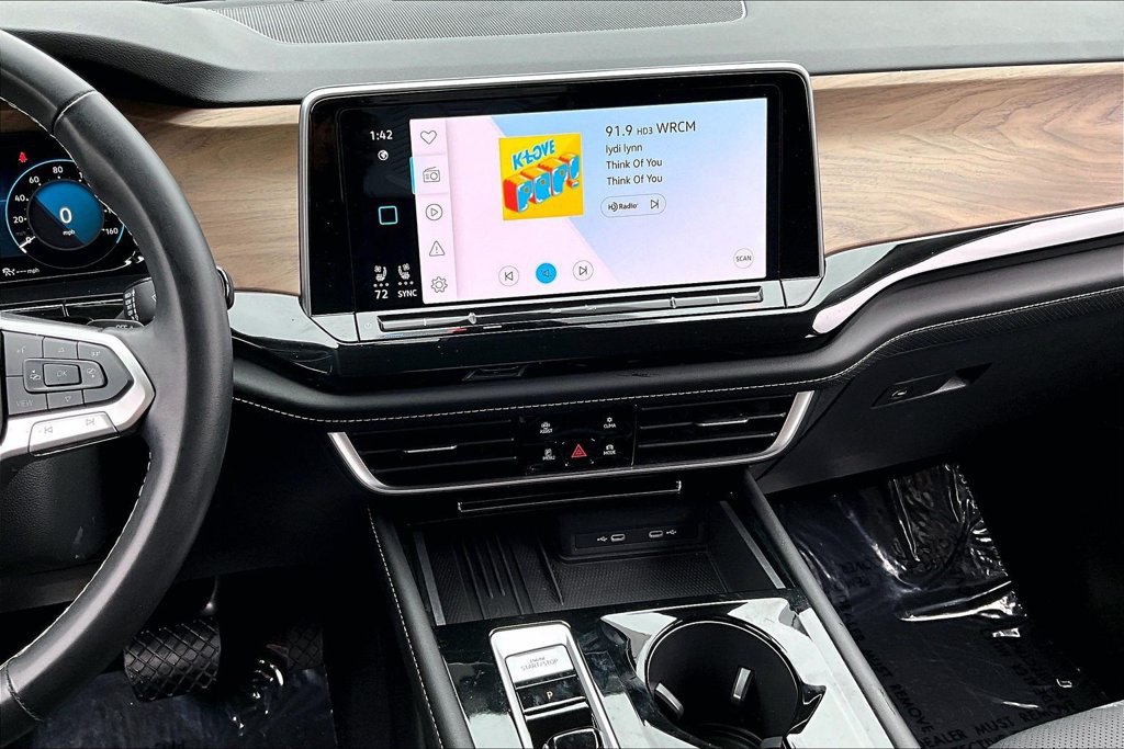Used 2025 Volkswagen Atlas SE FWD image 9
