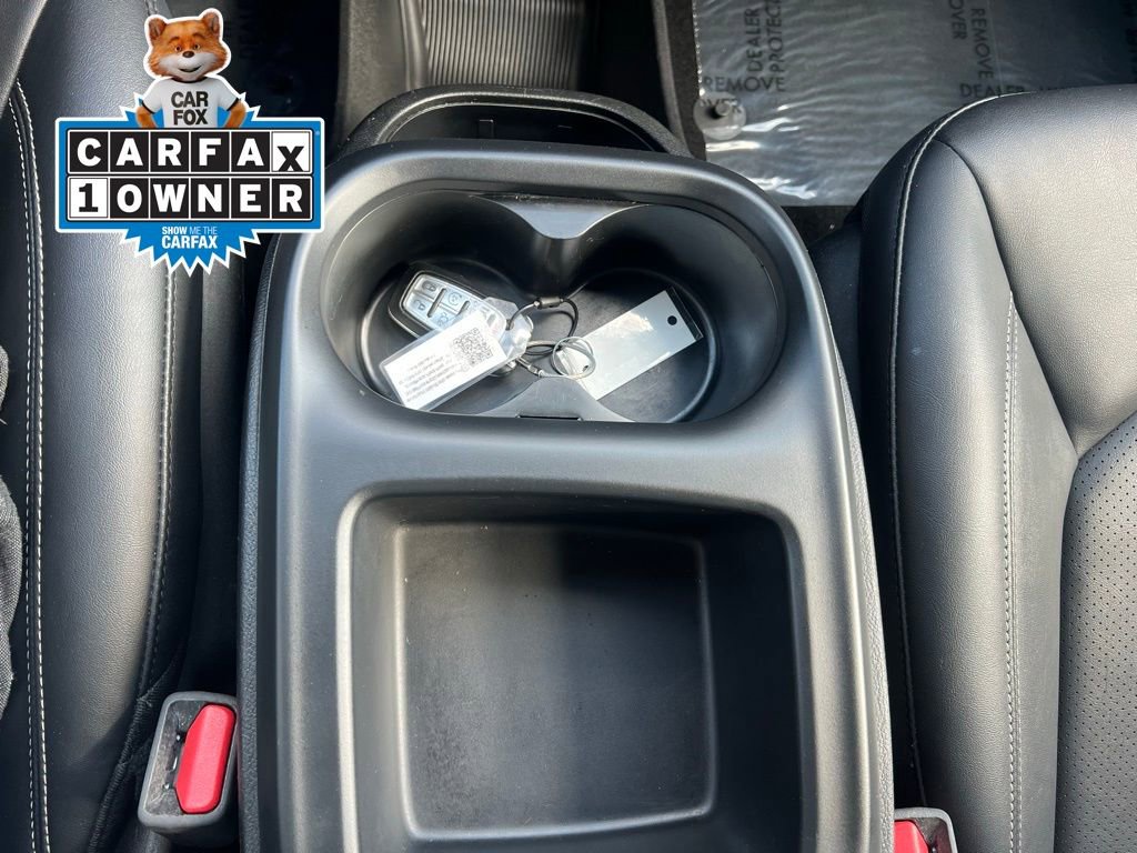 Used 2025 Chrysler Pacifica Select FWD image 35