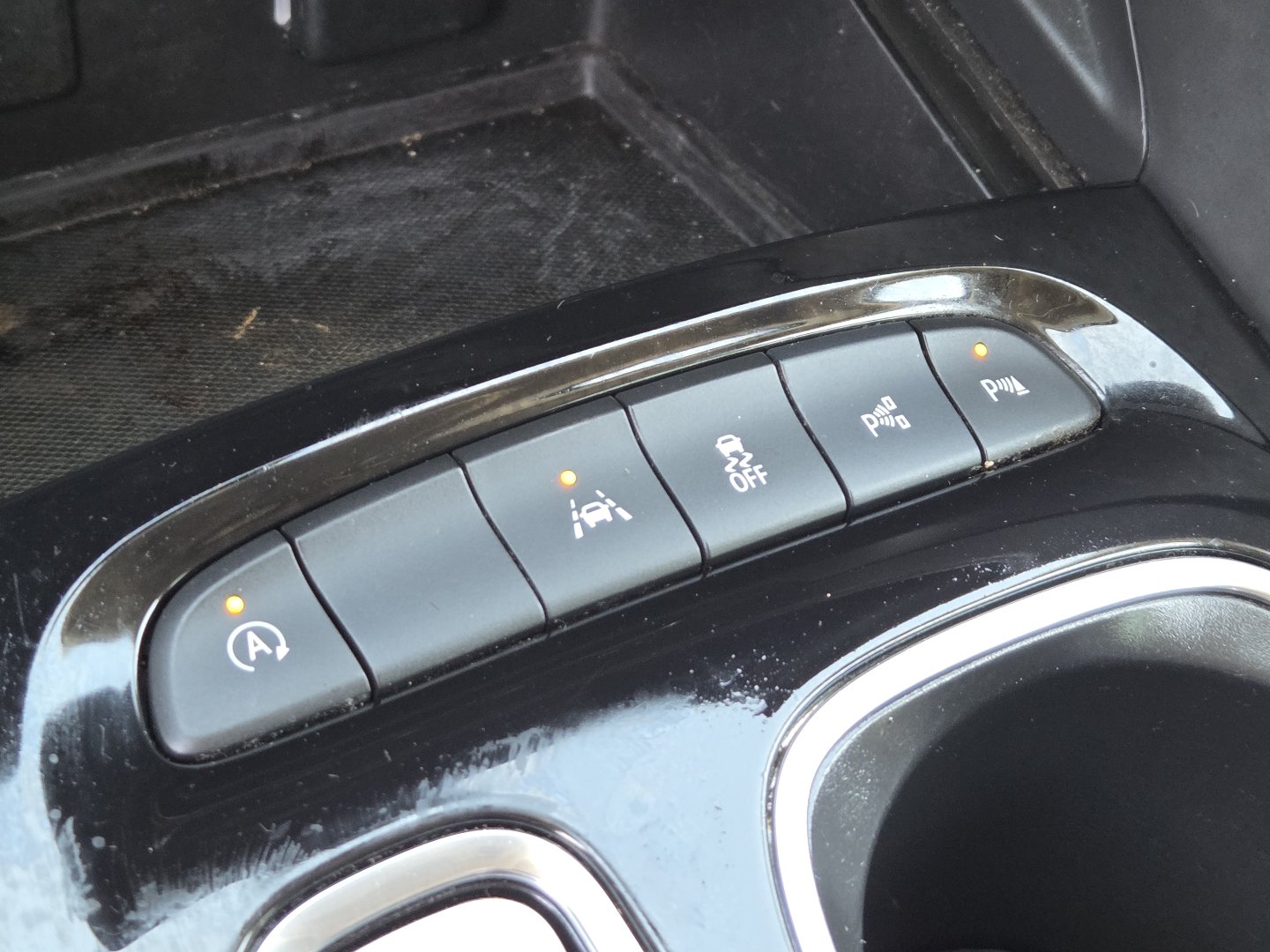 Used 2022 Buick Envision Essence w/ Technology Package II FWD image 6