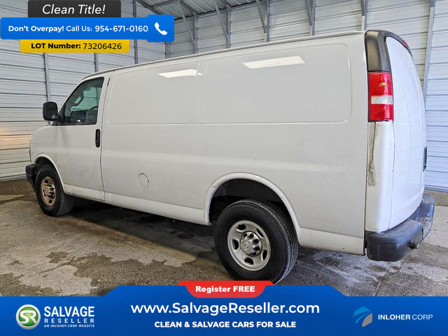 Used 2018 Chevrolet Express 2500 w/ Driver Convenience Package RWD image 3