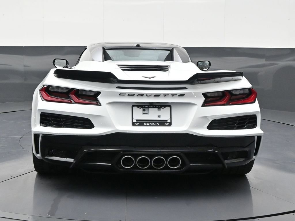 Used 2026 Chevrolet Corvette Z06 RWD image 4