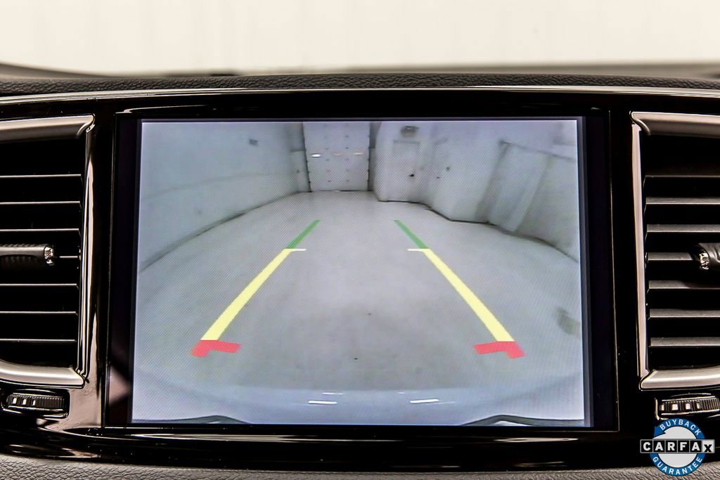 Used 2023 Chrysler Pacifica Touring-L image 15