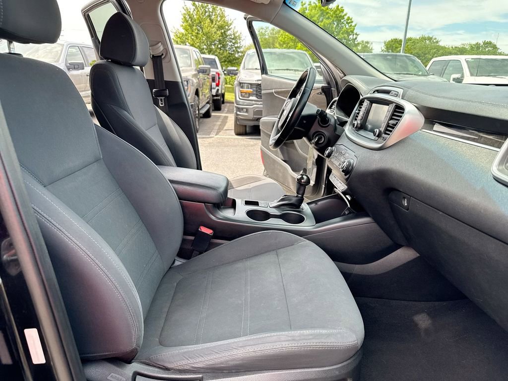 Used 2018 Kia Sorento AWD image 21