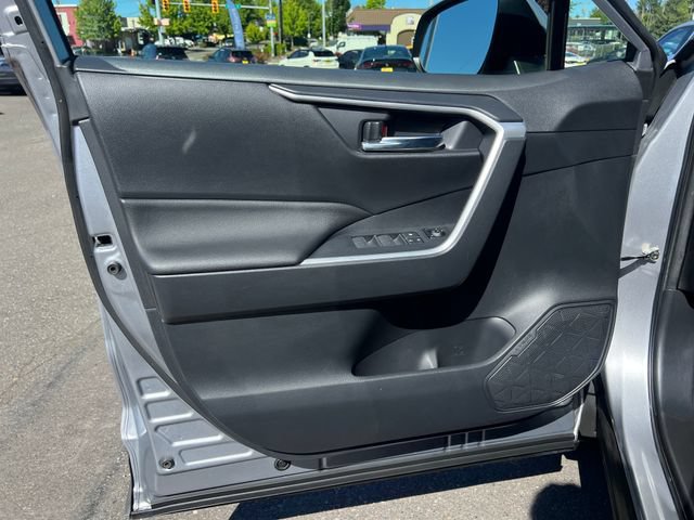 Used 2022 Toyota RAV4 XLE w/ Convenience Package AWD/4WD image 16