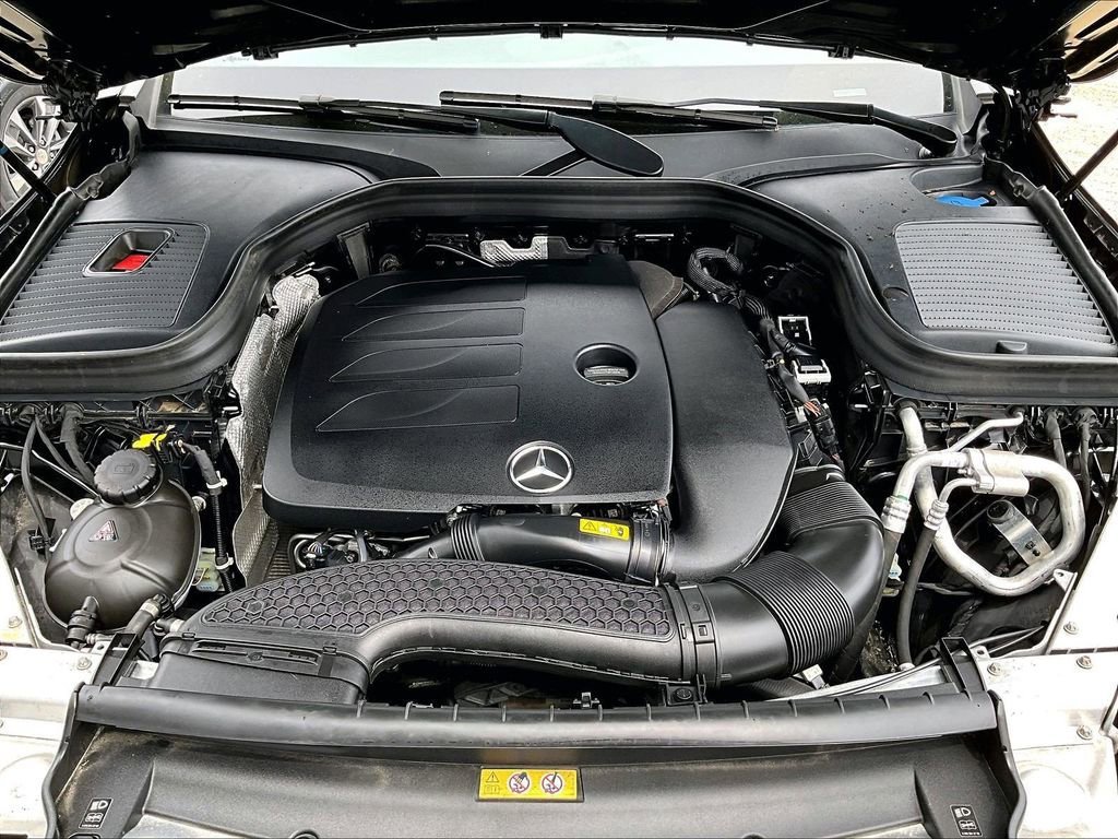 Used 2022 Mercedes-Benz GLC 300 4MATIC image 31