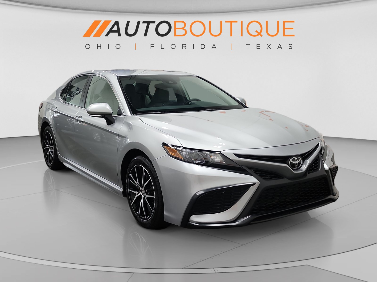 Used 2024 Toyota Camry SE AWD/4WD image 8