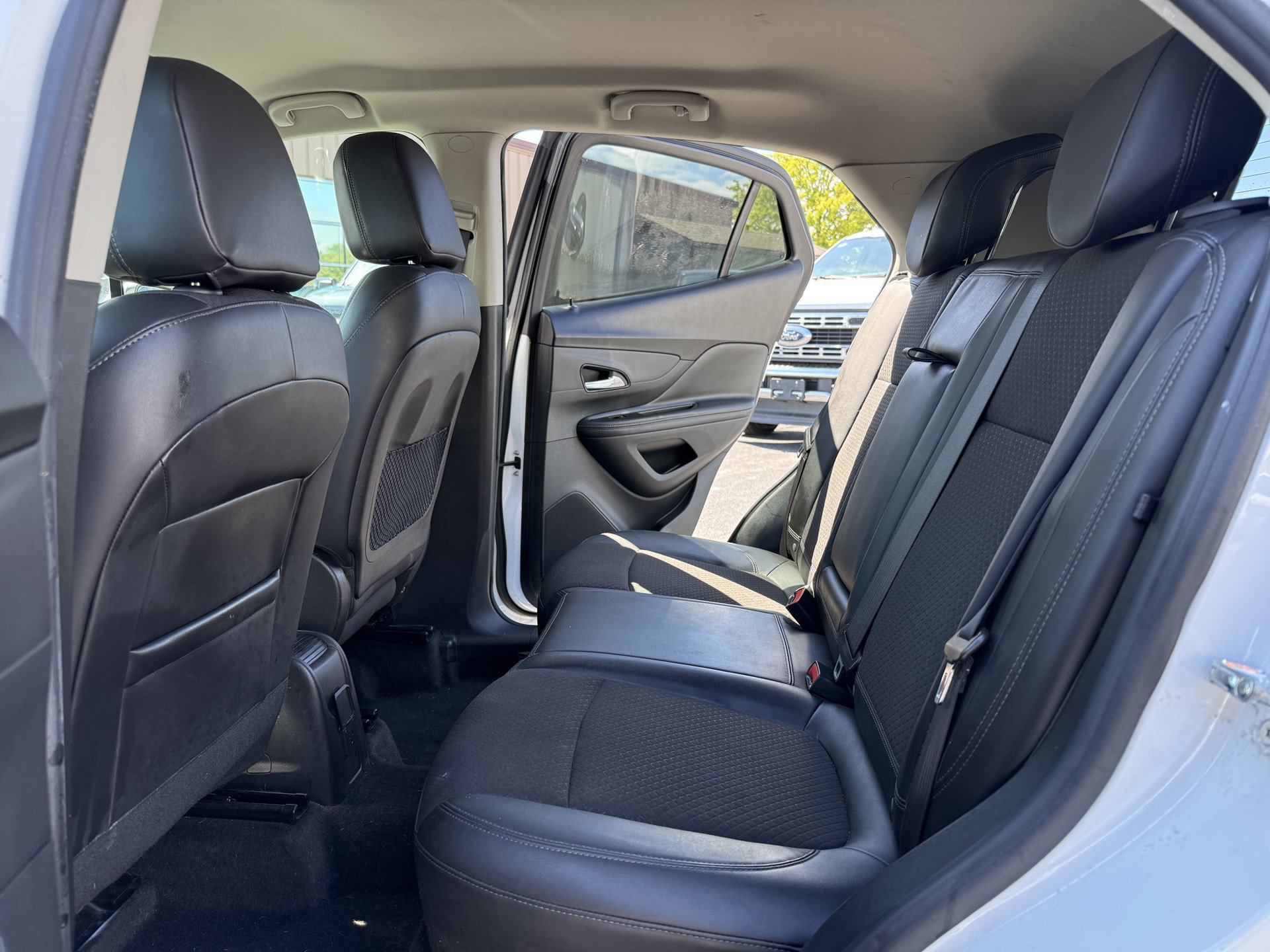 Used 2021 Buick Encore Preferred w/ Safety Package AWD/4WD image 28