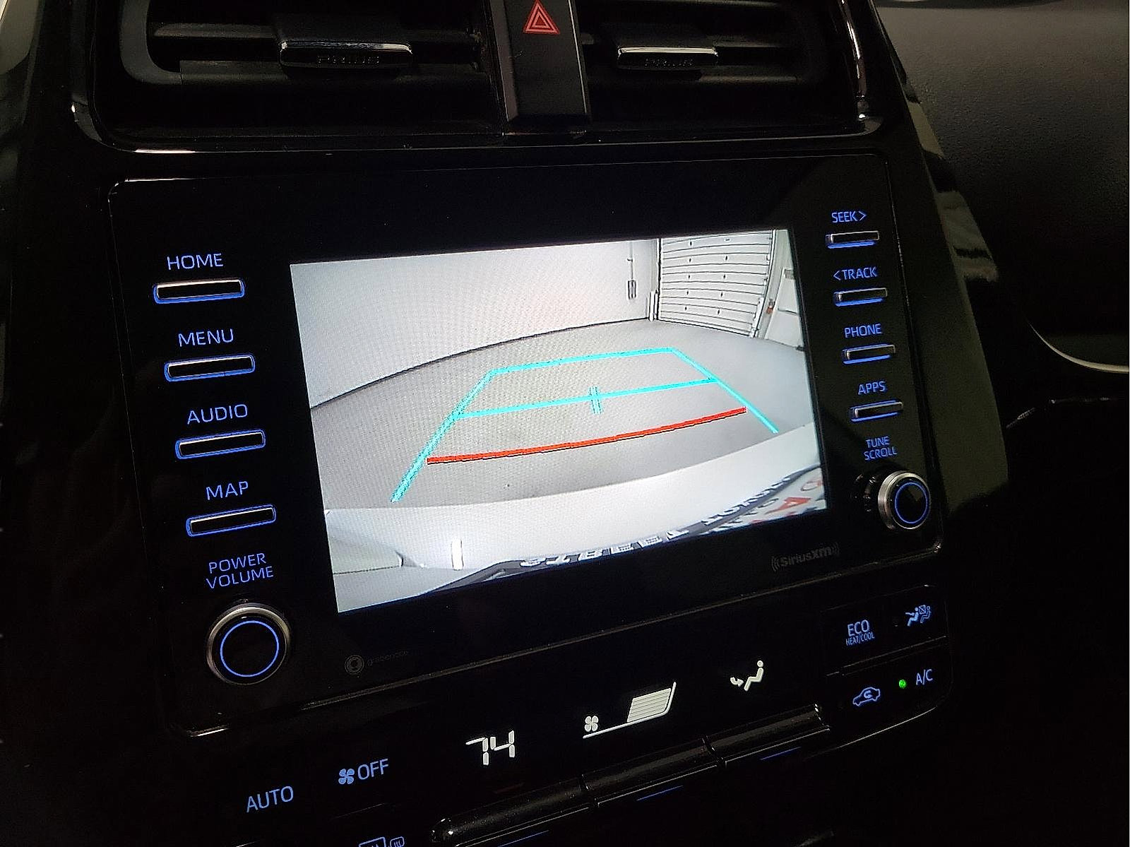 Used 2022 Toyota Prius L Eco image 12