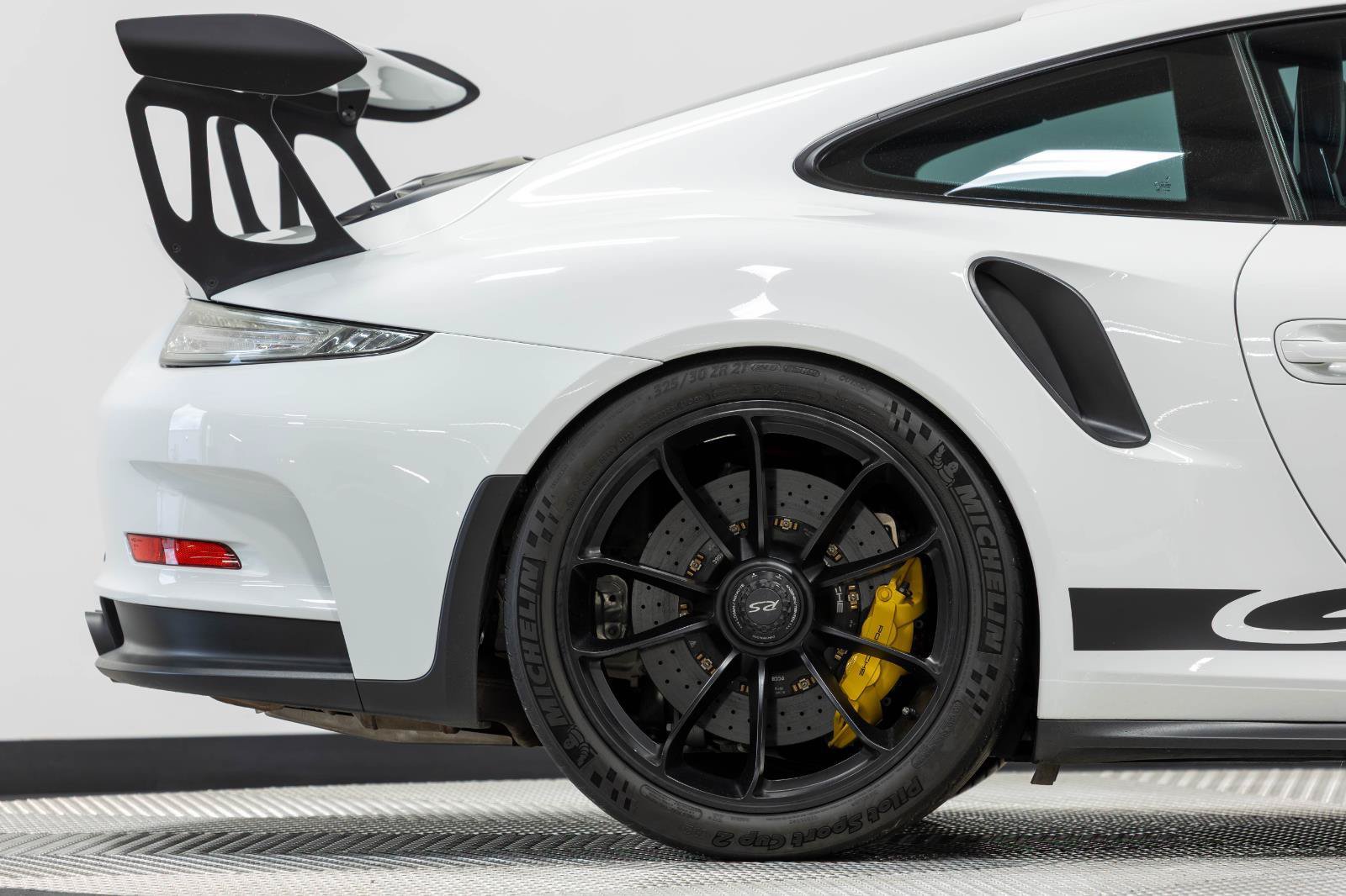 Used 2016 Porsche 911 GT3 RS RWD image 25