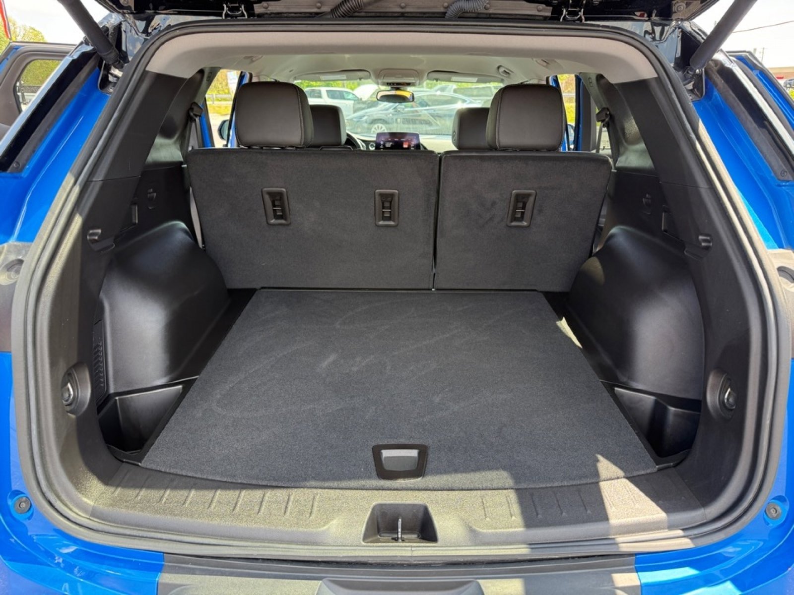 Used 2024 Chevrolet Blazer LT w/ Midnight/Sport Edition FWD image 20