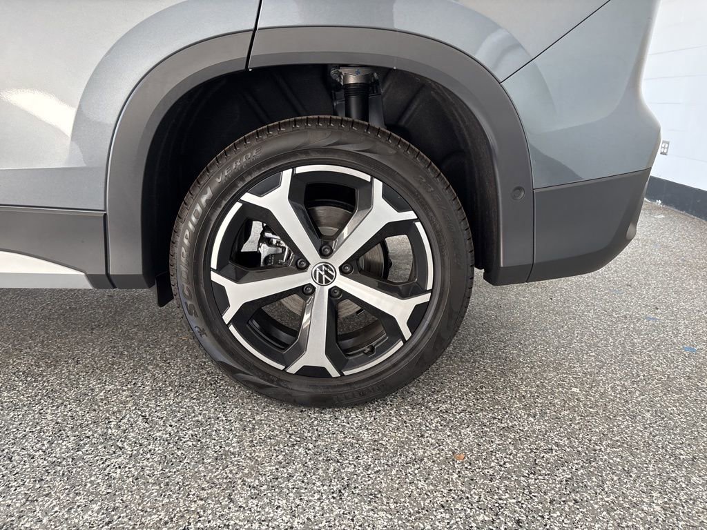 New 2026 Volkswagen Tiguan SE AWD/4WD image 42