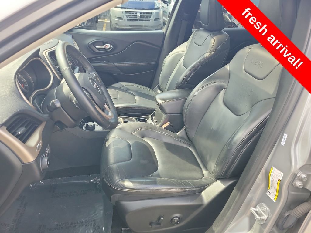 Used 2015 Jeep Cherokee Limited image 21