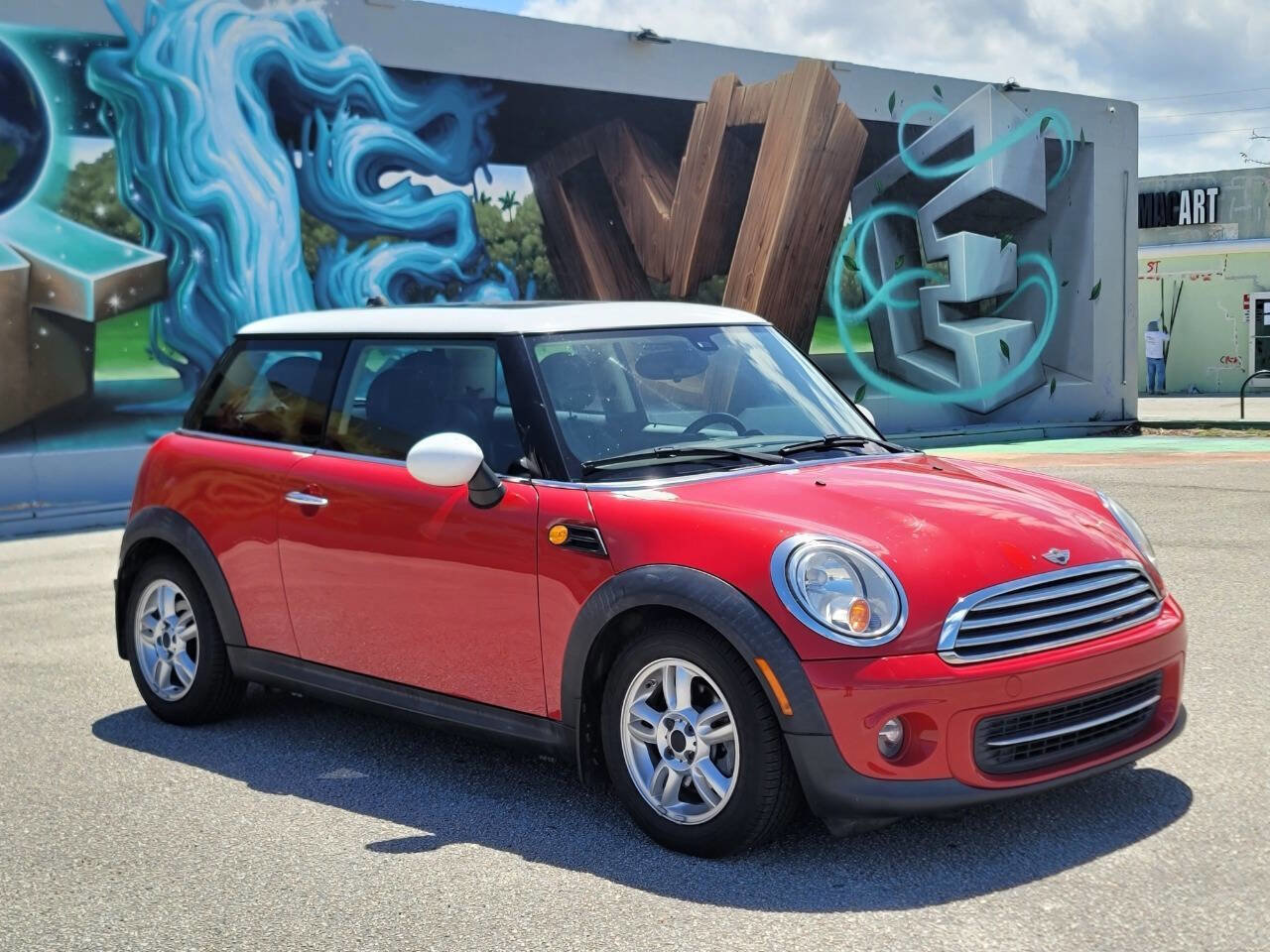 Used 2013 MINI Cooper Hardtop w/ Premium Pkg 2 image 4