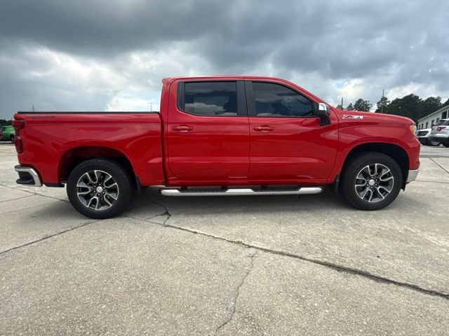 Used 2024 Chevrolet Silverado 1500 LT w/ Z71 Off-Road Package AWD/4WD image 6