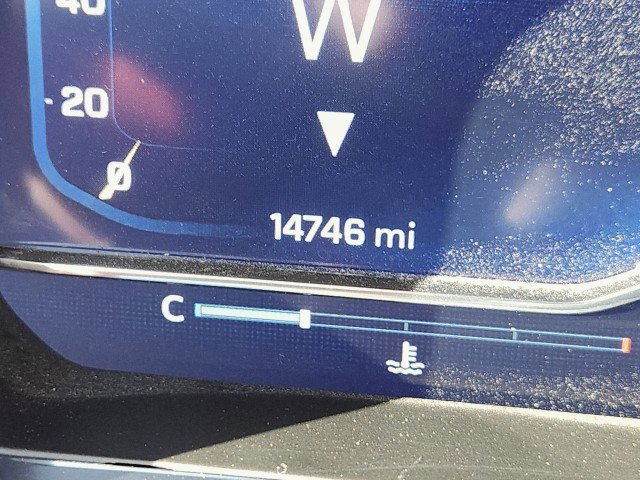 Used 2024 Chevrolet Silverado 2500 ZR2 w/ Technology Package image 45