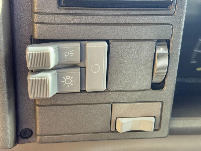 Used 1994 GMC Sierra 1500 4x4 Regular Cab image 16