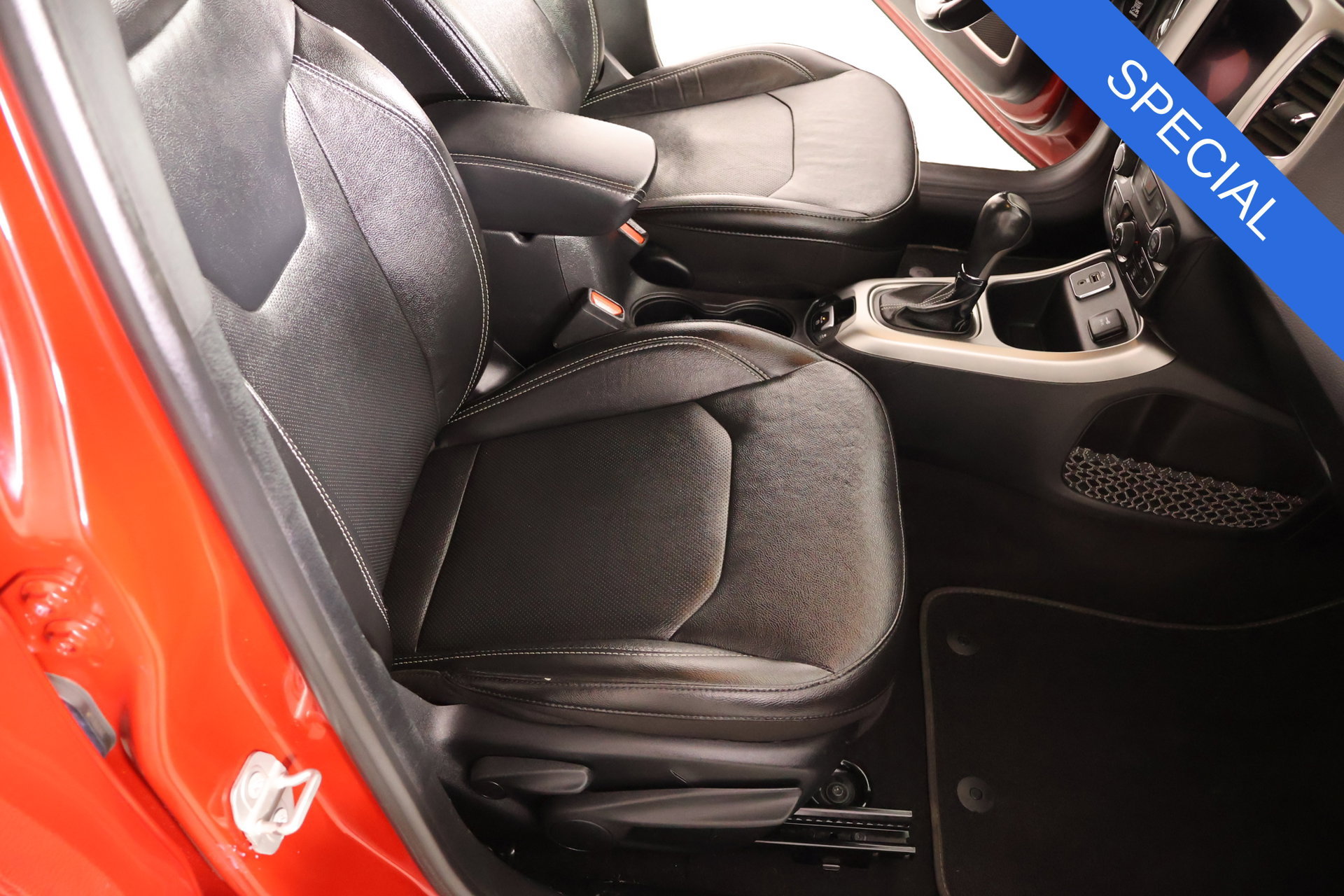 Used 2021 Jeep Compass Latitude FWD image 14