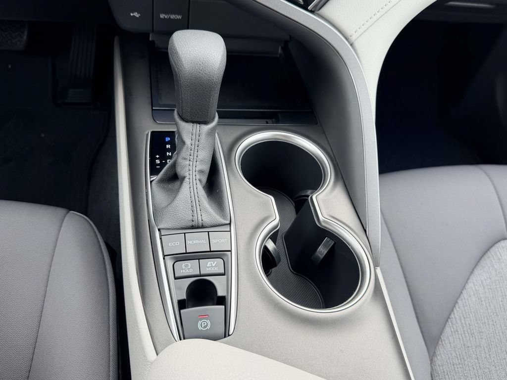 Certified 2022 Toyota Camry LE FWD image 6